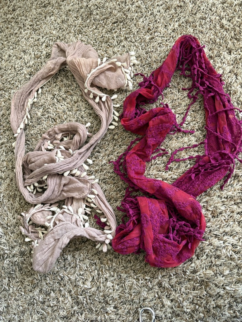 Scarfs
